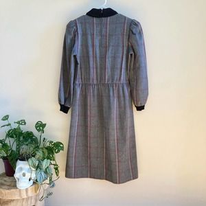 VTG Gray Red White Wool Plaid Dress with Black Buttons and Collar
